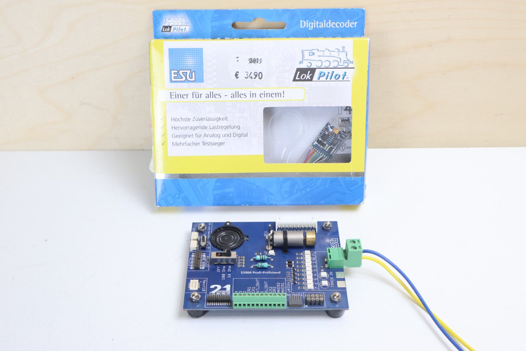 Esu Modelleisenbahnen: ESU Profi-Prüfstand 53900 + Lok Decoder 64610 - Digital H0 – Gebraucht aus Winterthur von Monstera 1