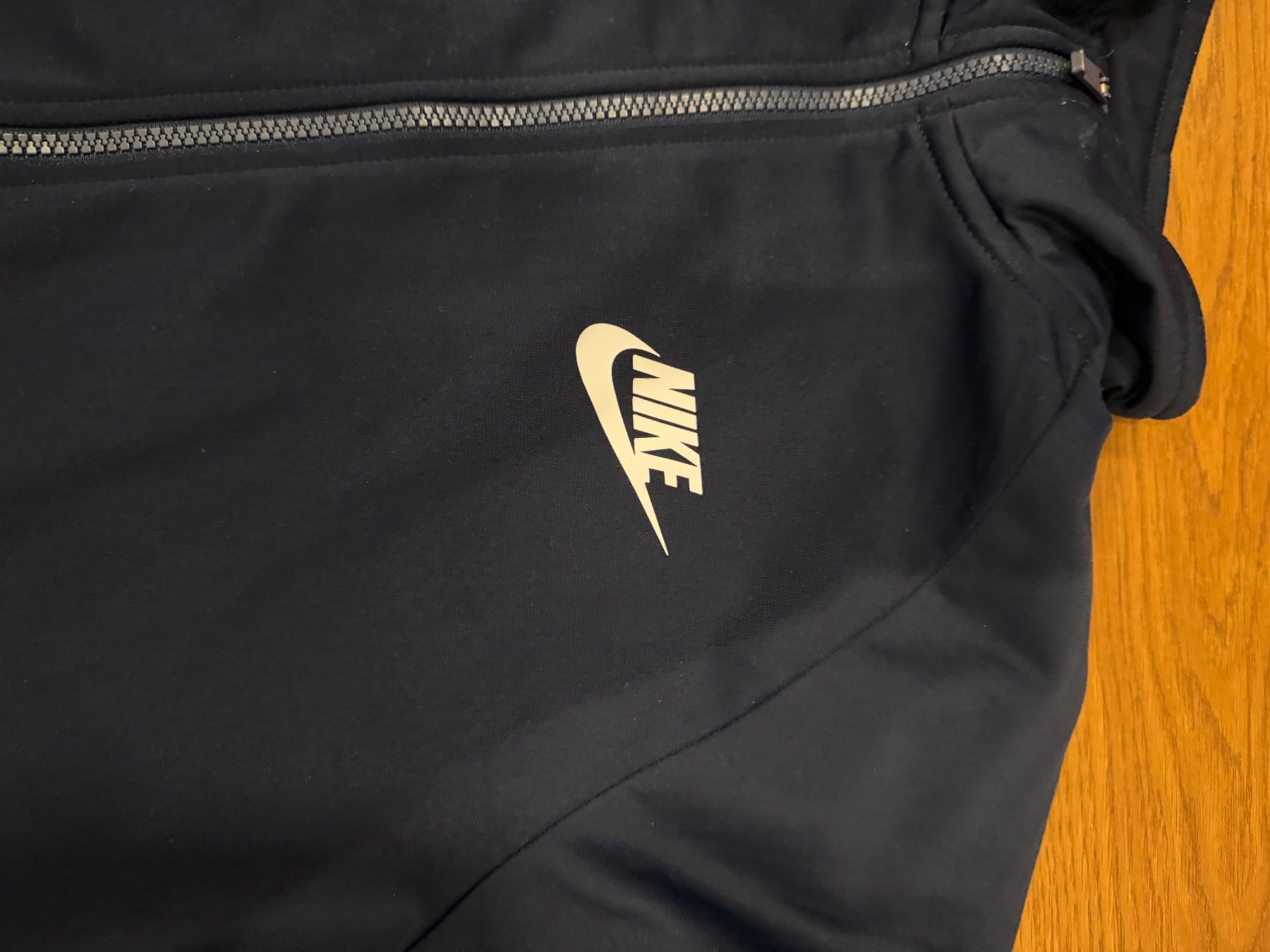 Nike Jacken: Nike Jacke Grösse S gebraucht – Gebraucht aus Niederwangen BE von Chiara_Bo 1