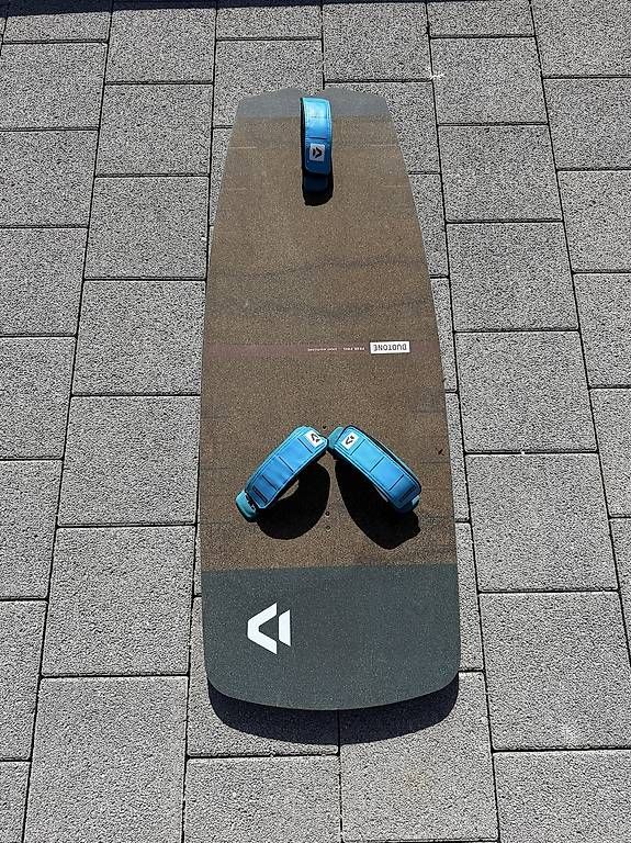 Aquilone: Duotone Kitefoil Board mit Straps – Usato da Oberdorf SO venduto da xtra85 1