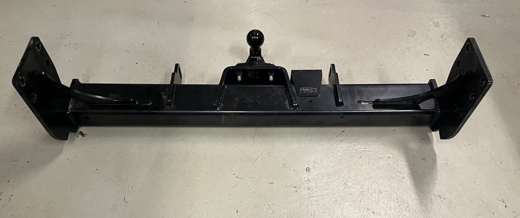 VW Anhängerkupplungen: VW Crafter Original Anhängerkupplung – Neu (gemäss Beschreibung) aus Turtmann von jan_z99l 1