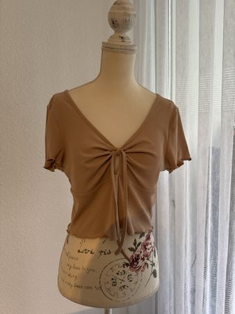 Geripptes Crop Top mit Knotendetail Grösse XL, Shein