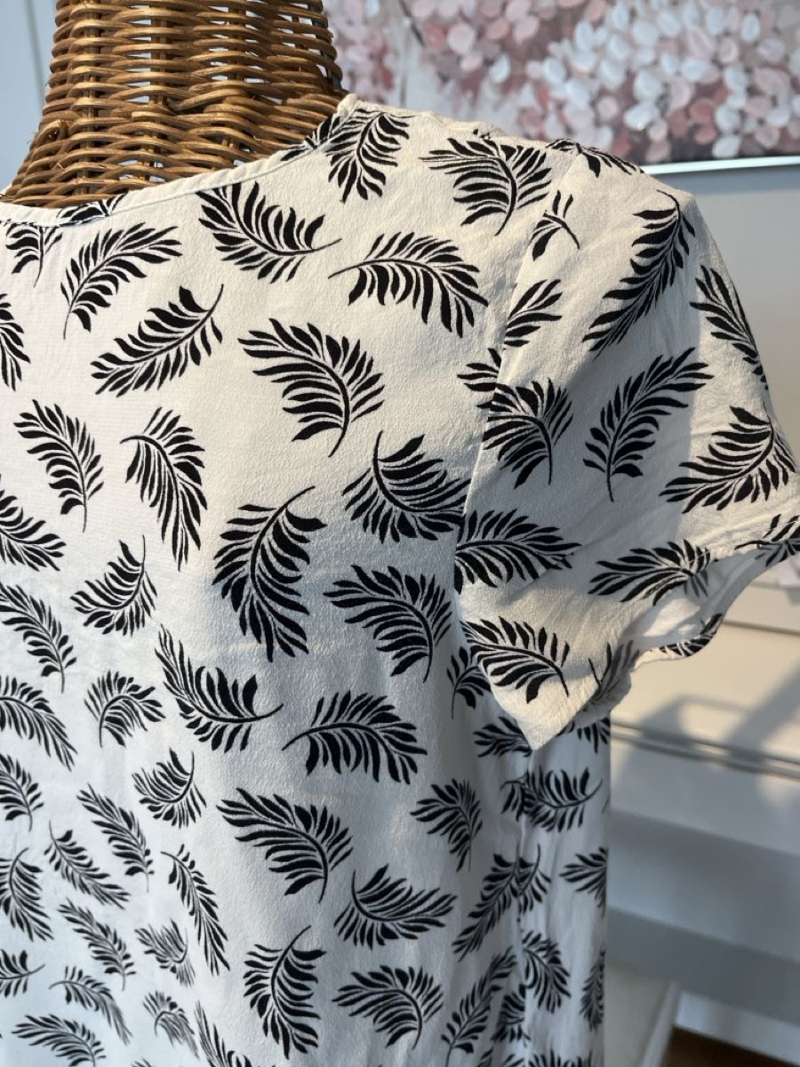 H&M Top: Top mit Blättern, H&M, 36/38 – Usato da Solothurn venduto da Bobesch08 2