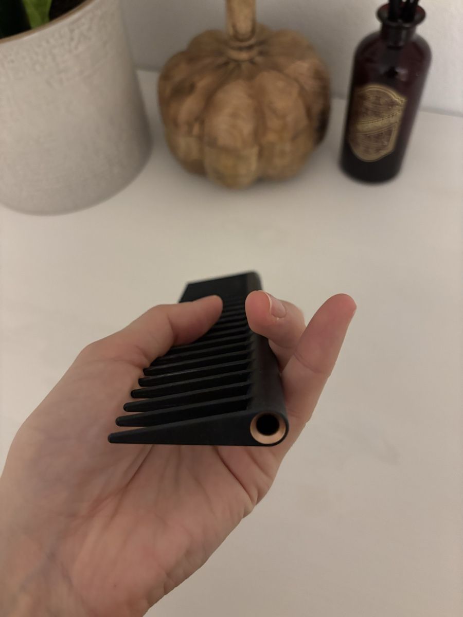 Dyson Altro per la cura dei capelli: NEW - Dyson Hair Styling Detangling Comb – Nuovo (secondo la descrizione) da Horgen venduto da lme_8kj7 3