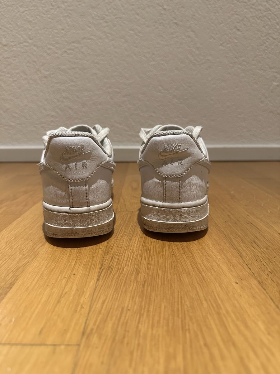 Nike Damenschuhe: Nike Turnschuhe Gr.36 – Gebraucht aus Ostermundigen von Clood 3