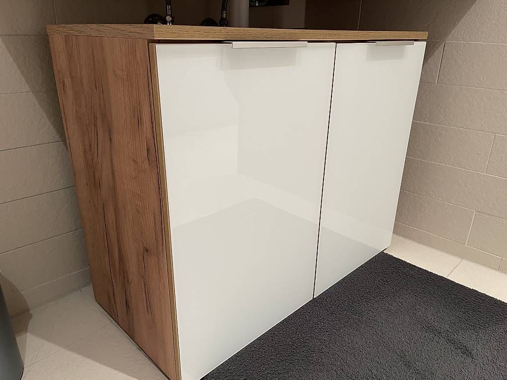 Mobili per bagno: Waschbeckenunterschrank – Usato da Scherzingen venduto da Shayandine