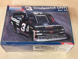 Chevy Race Truck M 1:24 in OVP