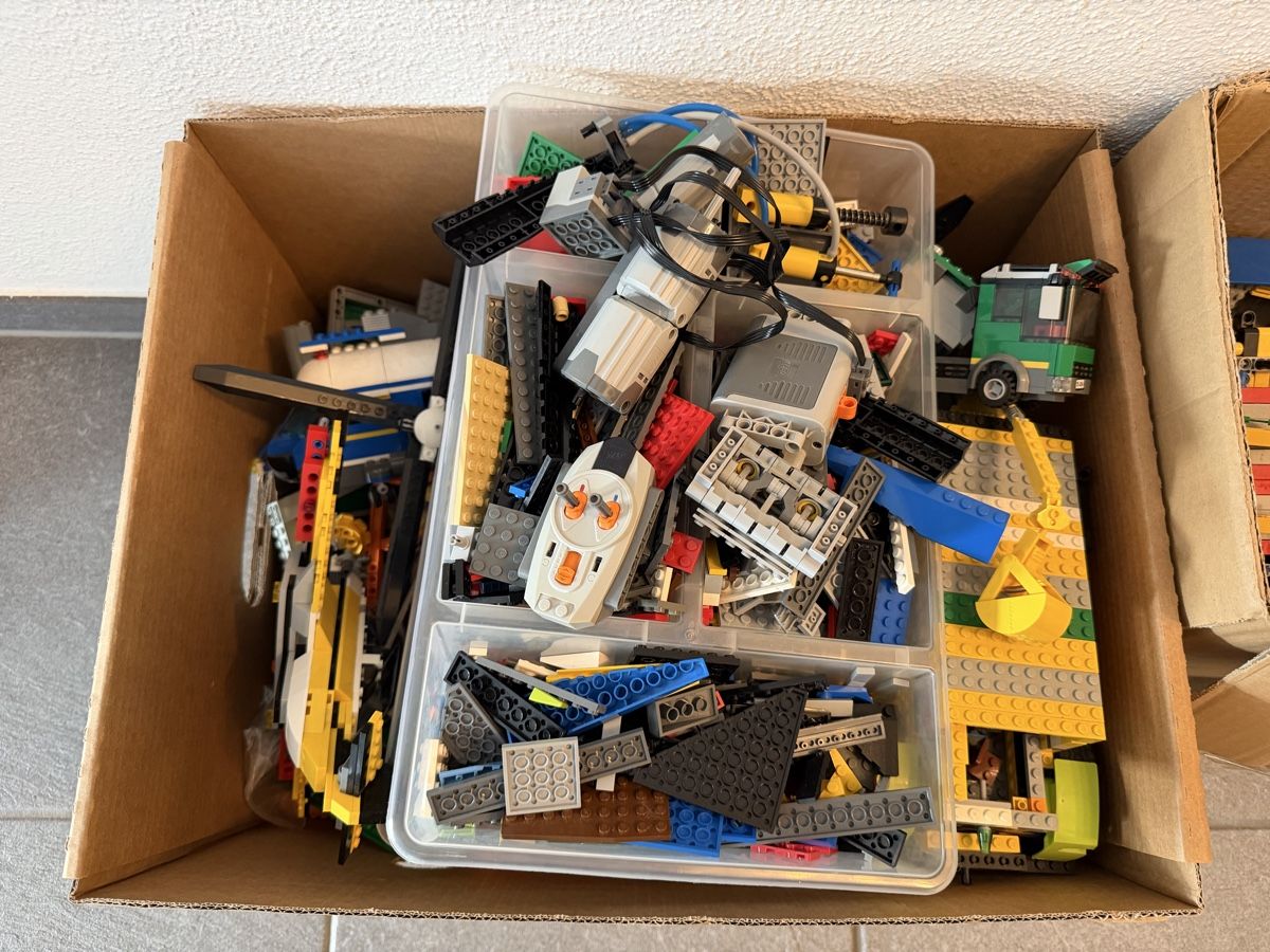 Lego Kit di costruzioni: Lego Konvolut: Technic, City, Einzelteile – Usato da Muri AG venduto da cag733 1