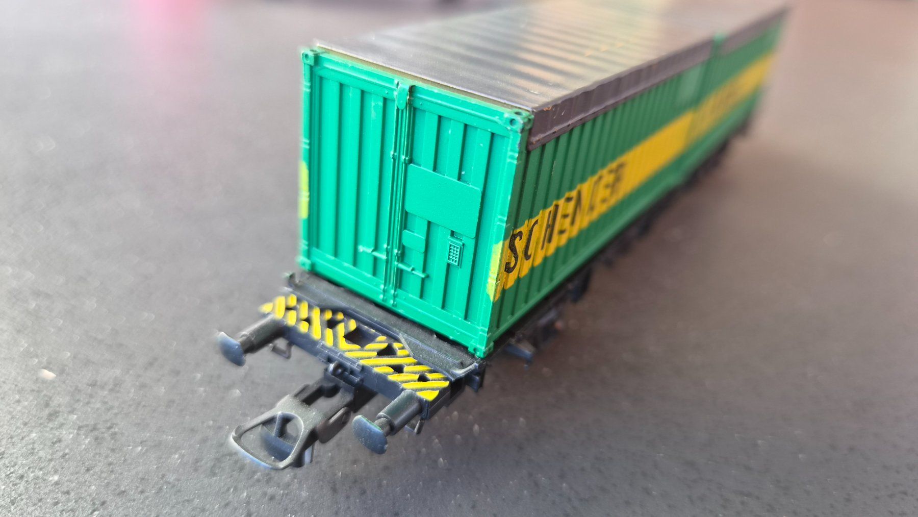 Roco Trains électriques: Roco Containerwagen Schenker H0 DC – D'occasion à Huttwil par Tgv03 1