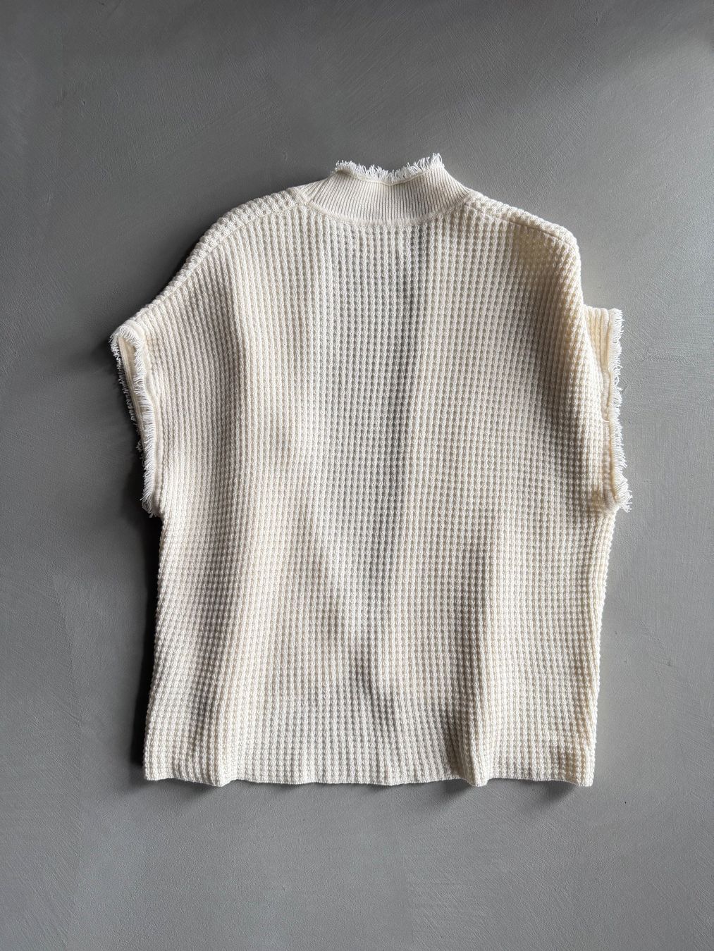 Gilet & Giacche senza maniche: Wollweisse Strickjacke/Weste – Usato da Zug venduto da CaroR13 3