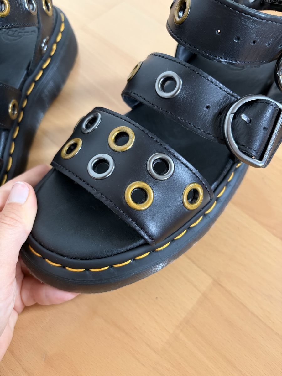 Dr. Martens Scarpe da uomo: Dr Martens Riemensandalen – Nuovo (secondo la descrizione) da Buch am Irchel venduto da emi_cgg7 3