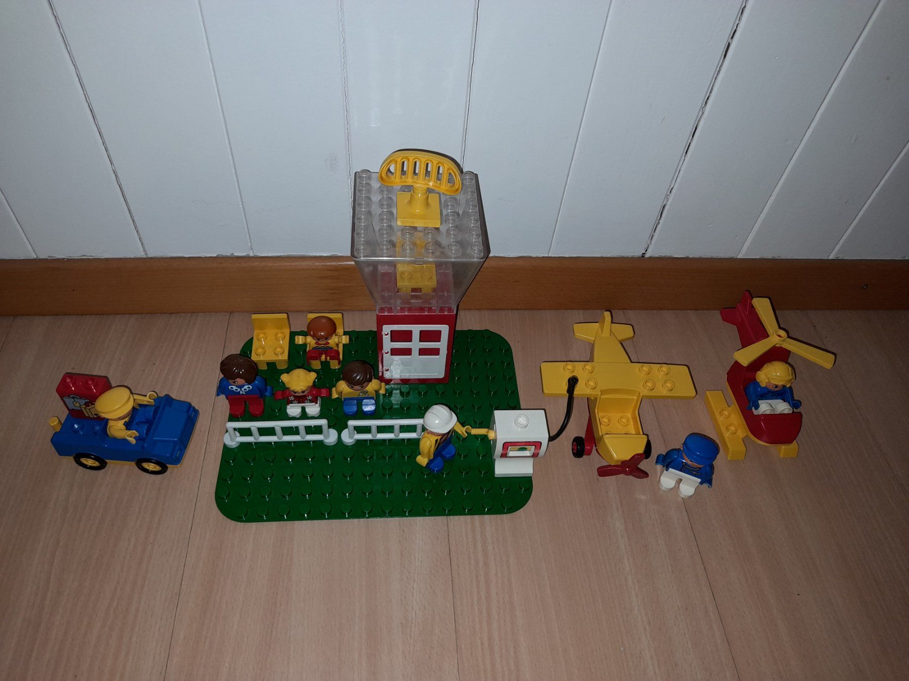 Lego Giocattoli: Lego Duplo Flughafen Klassiker – Usato da Wittenbach venduto da Gugielmo 5