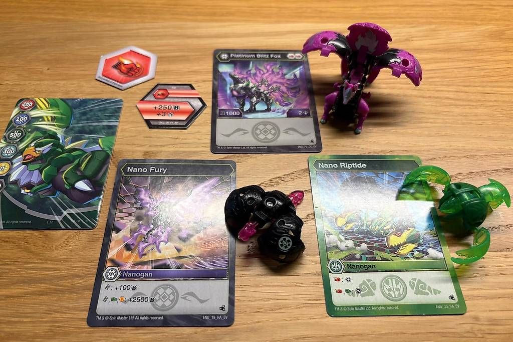 Giochi: Bakugan Platinum Blitz Fox – Usato da Herznach venduto da car_2s97