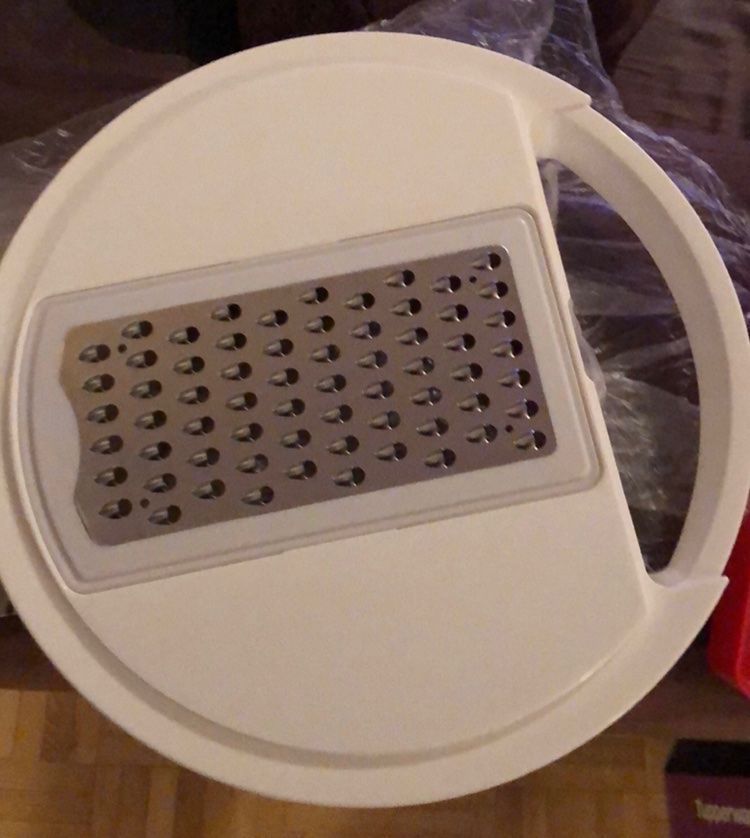Behälter & Ähnliches: Tupperware Sieb, Raffel, Schneidbrett, Aufbewahrung – Neu und originalverpackt aus Schwyz von Lewis555 3