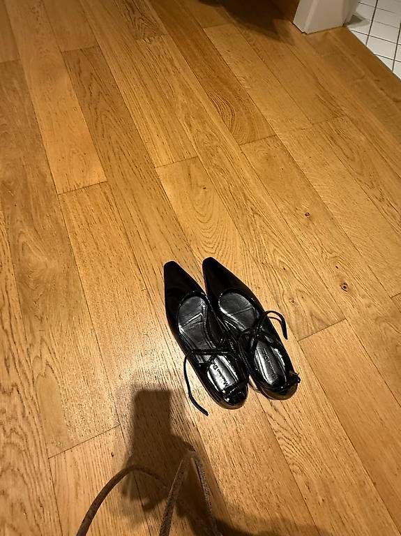 Chaussures femmes: Massimo Dutti shoes 39 – D'occasion à Wallisellen par Marij1986 2