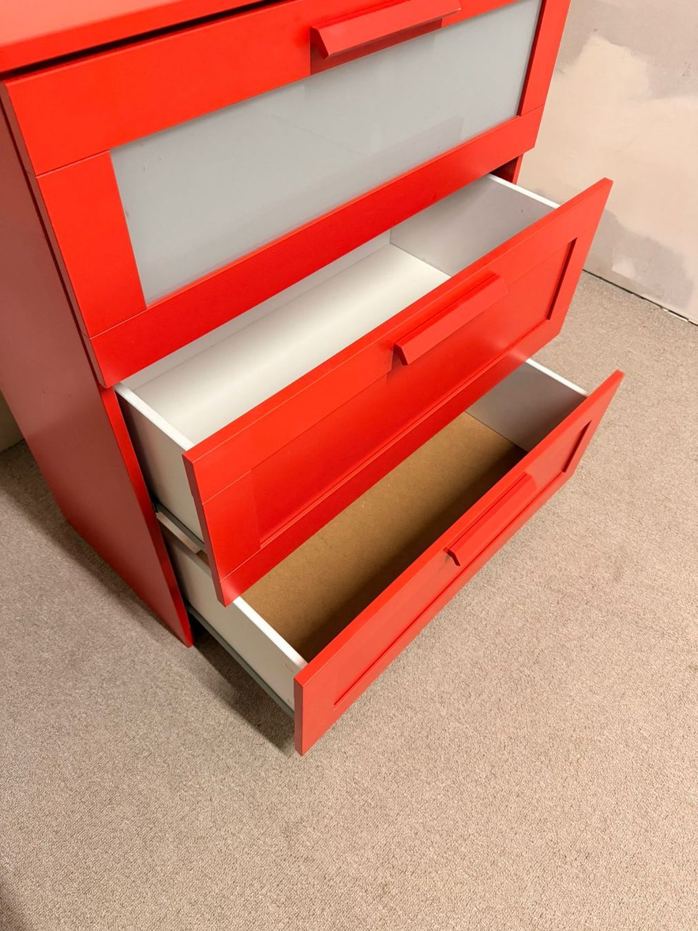 Cassettiere: Ikea Brimnes Kommode in Rot von Ikea mit 3 Schubladen – Usato da Rickenbach ZH venduto da Der-Insider 2