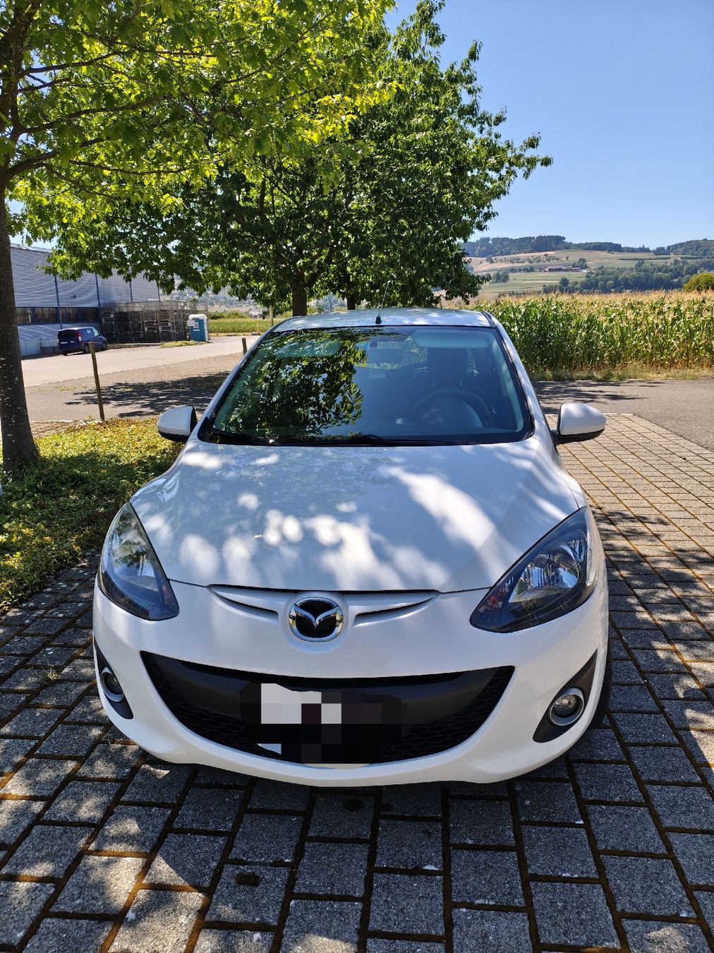 Mazda Autos: Mazda 2 weiss – Gebraucht aus Kirchleerau von Mr.Spock1 2