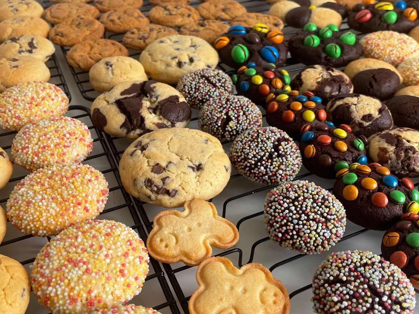 Aliments & Spécialités: Assortiment de biscuits – Neuf avec emballage d'origine à Carouge GE par art_6rgl 3