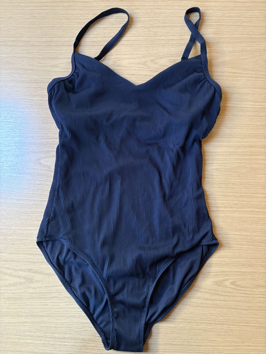 Costumi da bagno & Bikini: Badeanzug Beach Mountain Rippen  Grösse 44 – Usato da Wyssachen venduto da Hahe89