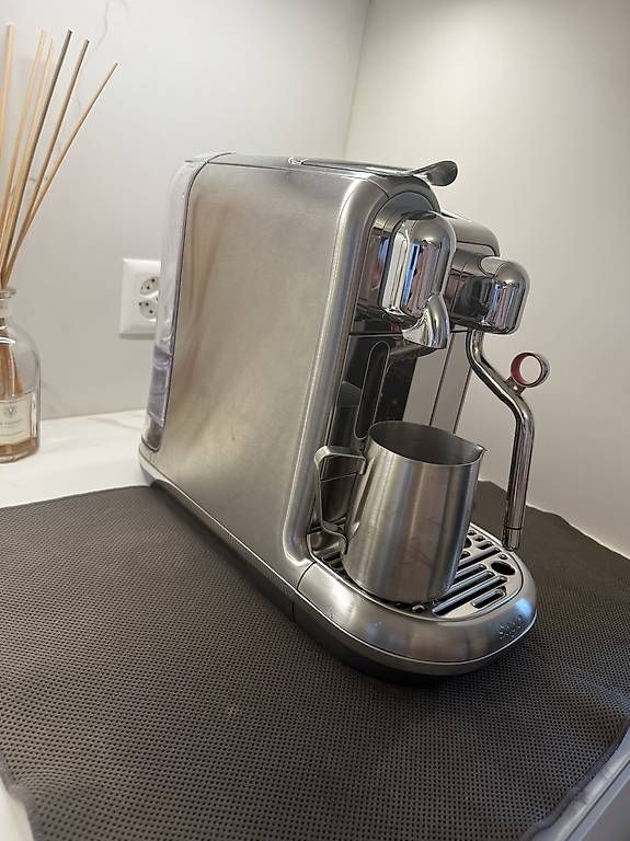Nespresso Macchine per caffè & Macchine per espresso: Nespresso Creatista Pro – Usato da Gattikon venduto da mar_lq8p 1