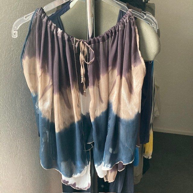 Top: lässiges Top GR. 38 aus Viscose – Nuovo (secondo la descrizione) da Untervaz venduto da AndreaC04