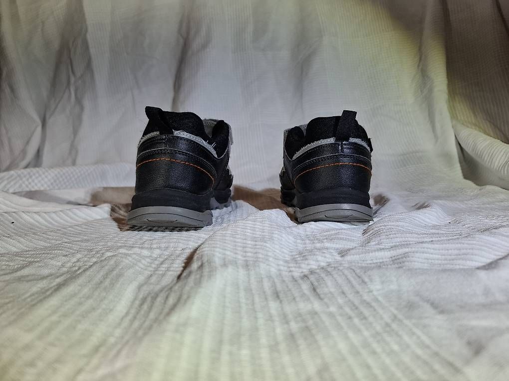 Scarpe per ragazzi: Fila Trekkingschuhe Gr. 35 – Usato da Greifensee venduto da Timerons 1