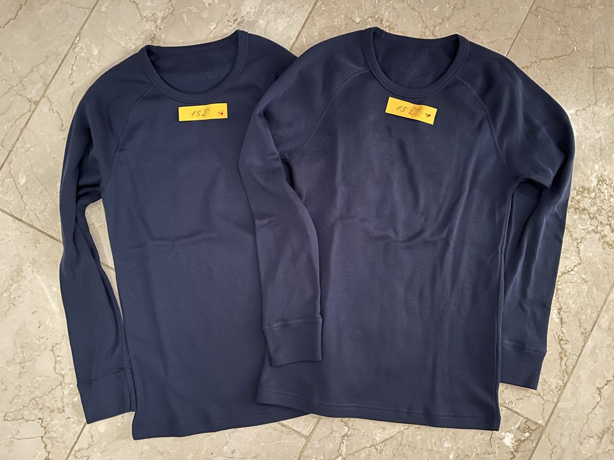 Odlo Biancheria intima: 2 Thermo Shirts Langarm Basic Layer 152 dunkelblau – Usato da Jona venduto da simsa02 2