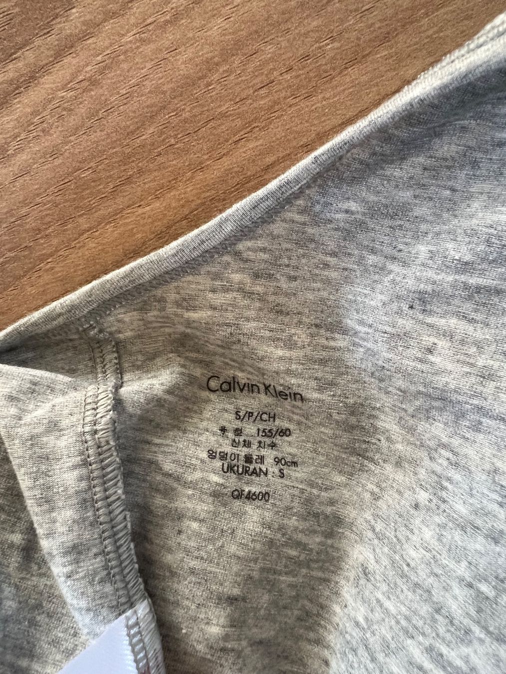 Calvin Klein Top: Calvin Klein body, size S, like new – Usato da Arzier Le Muids venduto da oma_w5bq 3