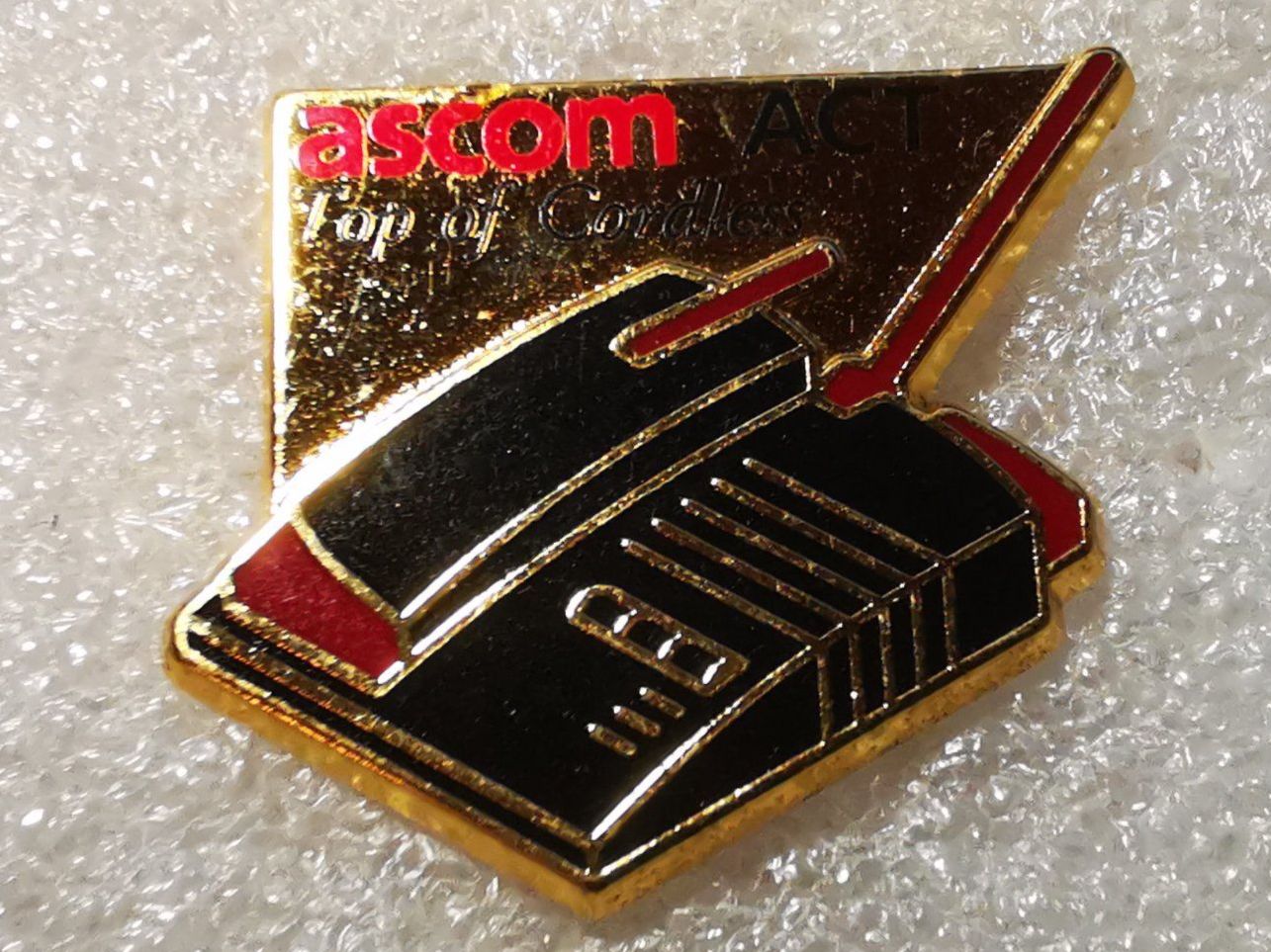 Placchette & Badge: Ansteckpin 21: Ascom – Usato da Oppligen venduto da Pin-Fall-Shop