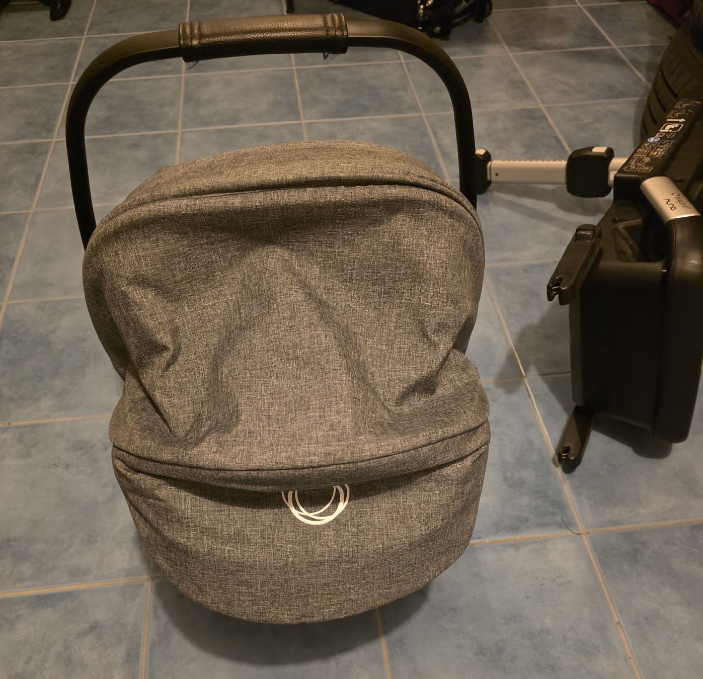 Nuna Seggiolini per auto: Siège auto Bugaboo Turtle Air by Nuna – Usato da Biel/Bienne venduto da Pinguin_bleu 3