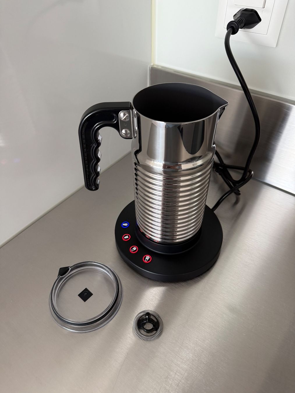 Küchengeräte: Nespresso Milchaufschäumer – Gebraucht aus Winterthur von Fu_rom1