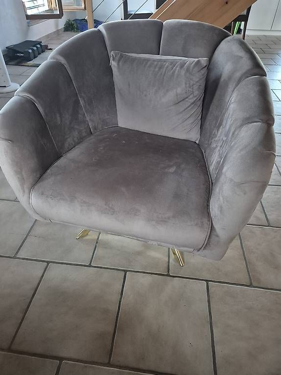 Divani: Gepflegtes Sofa und Sessel zu verkaufen – Usato da Kaltbrunn venduto da JoanaSchaer 1