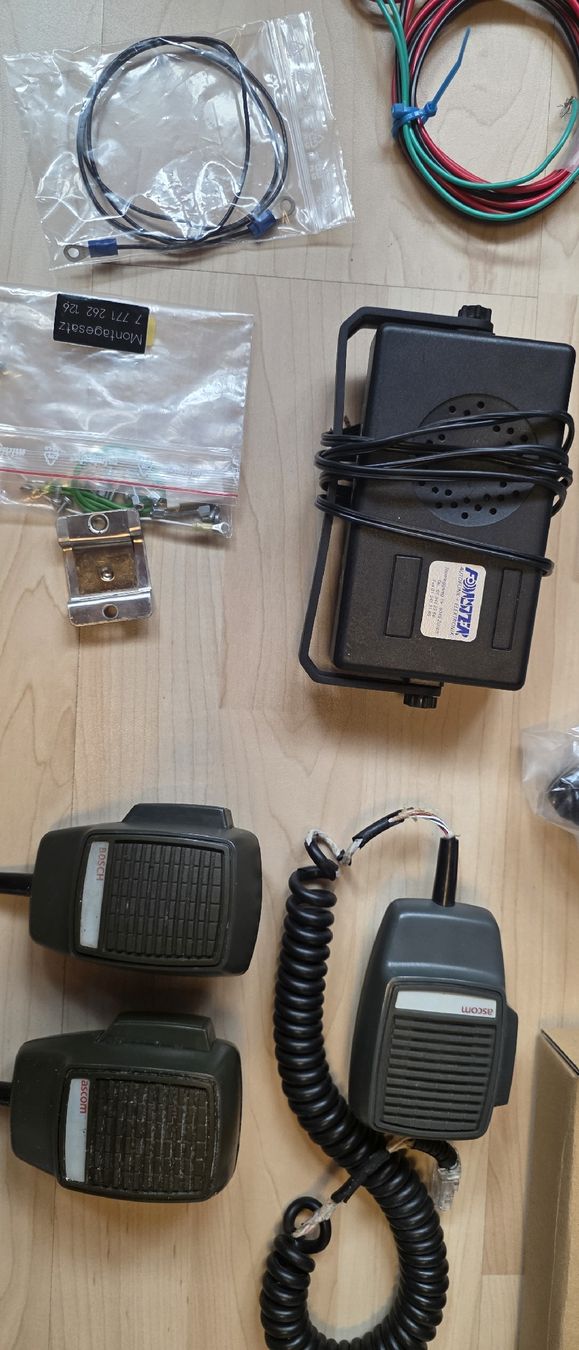 Radiocomunicazione: 2x ascom se660 + programieradapter und zubehör 2m VHF – Usato da Aarburg venduto da Se20 3