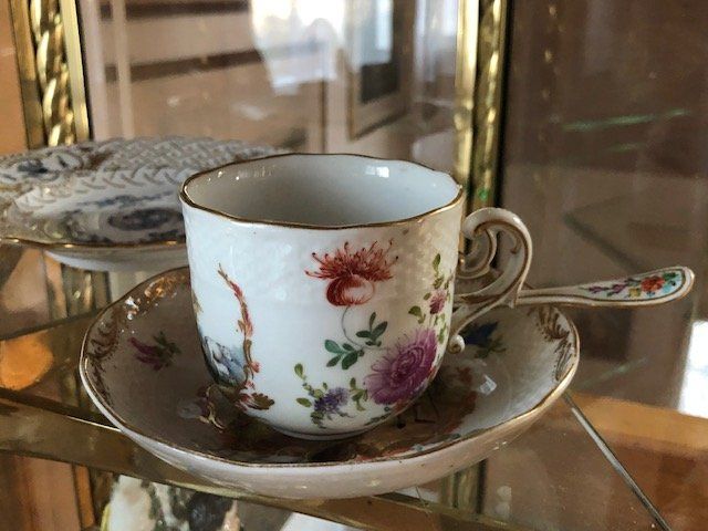 Handbemalte Porzellan-Kaffeetasse Mit Untertasse & Löffel – Romantisches Rosen-Design In Blau