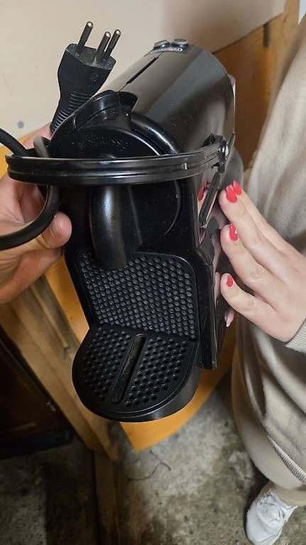 Macchine per caffè & Macchine per espresso: Machine à café à capsules Nespresso – Usato da Vernier venduto da man_q5d6