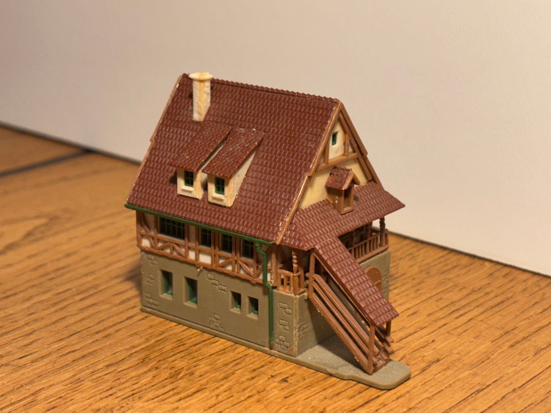 Modelleisenbahnen: G0779: Handwerkerhaus (Spur Z) – Gebraucht aus Birsfelden von Birs_25 1