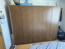 Kleiderschrank 5-flüglig
