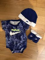 Nike Baby Set, Body, Mütze & Socken, Grösse 0-6M, wie NEU