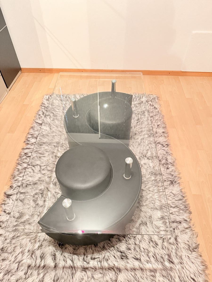 Tavoli: Table basse avec plateau verre & tabourets intégrés – Usato da Fleurier venduto da Joey.prl14