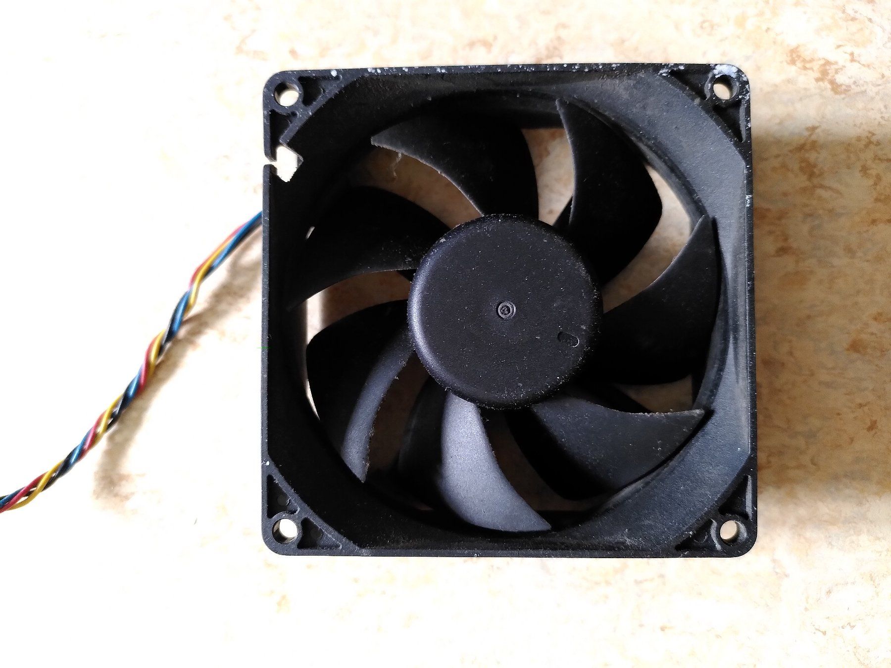 Ventilatoren: CPU Cooler & Chasis Cooler FCLGA1150 – Gebraucht aus Zürich von Almohammed 2