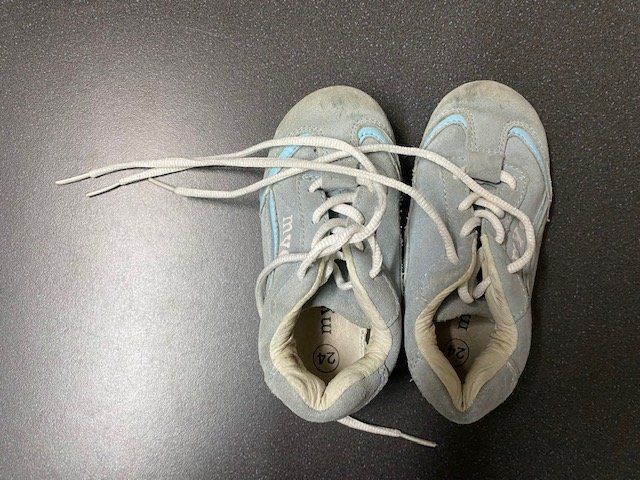 Scarpe per ragazzi: Halbschuhe Grösse 24 – Usato da Emmen venduto da Aribini 1