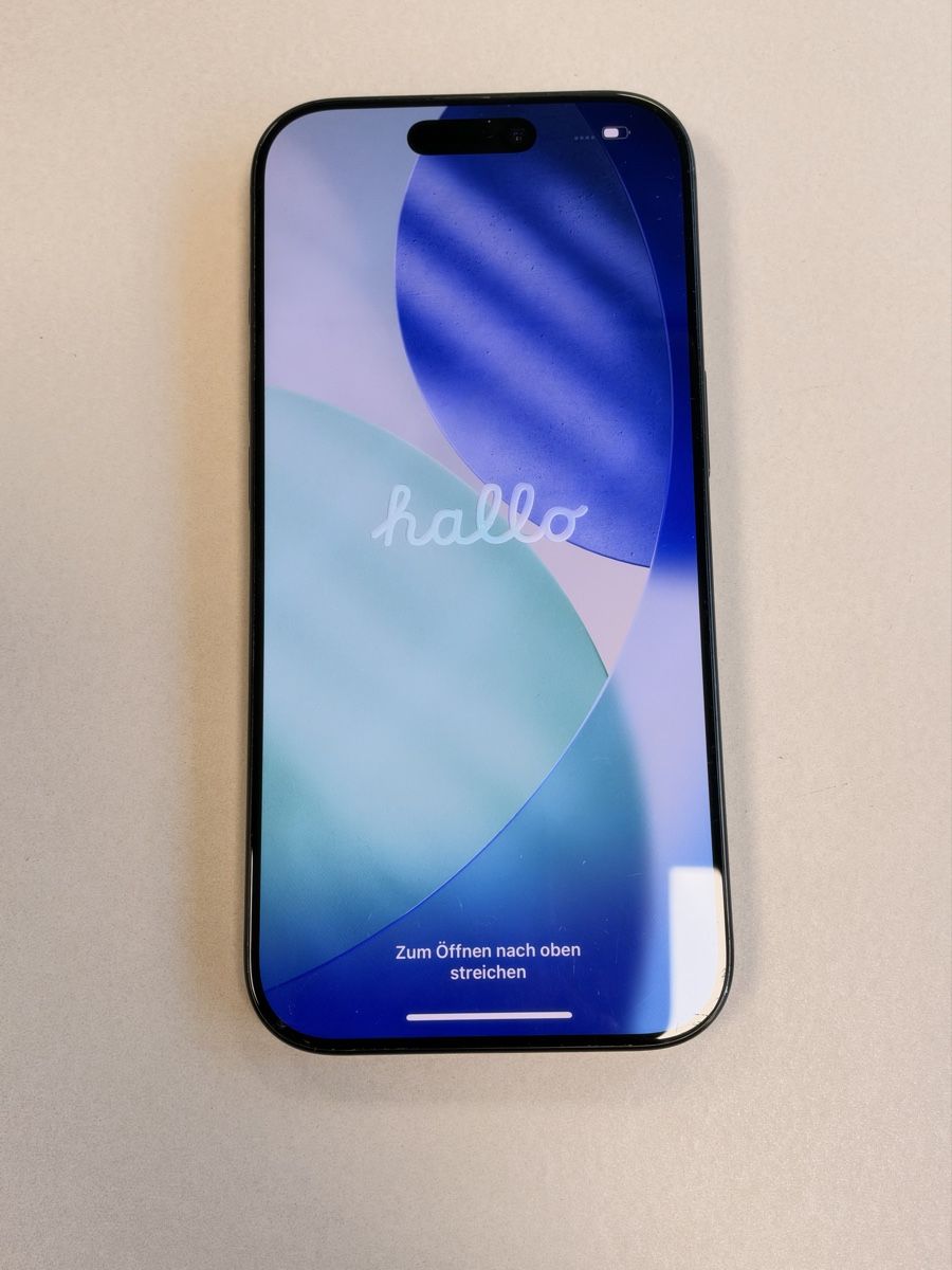 Apple Telefoni cellulari / Smartphones: Apple iPhone 16 pro 256 gb schwarz  – Usato da Oberwil b. Zug venduto da maxcherry