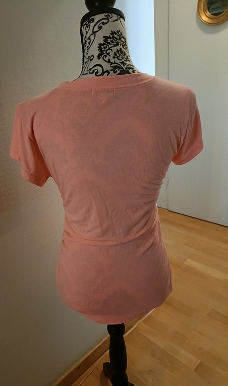 Guess T-Shirts: Guess T_Schirt – Neu (gemäss Beschreibung) aus Schaffhausen von kab_9pzn 2