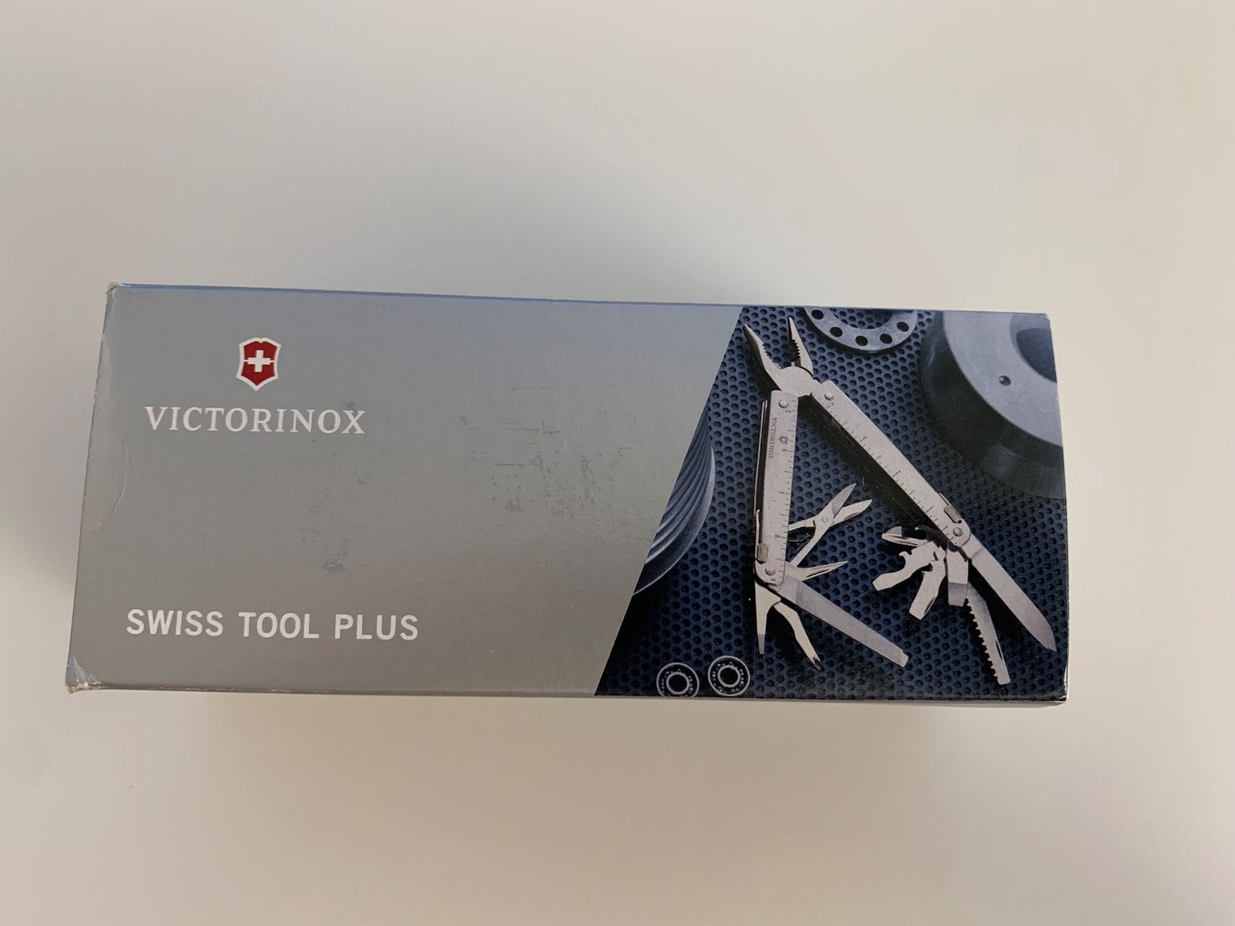 Victorinox Coltelli tascabile: Victorinox Swiss Tool Plus Multifunktionsmesser Neu – Nuovo (secondo la descrizione) da Goldau venduto da WatchDealer1