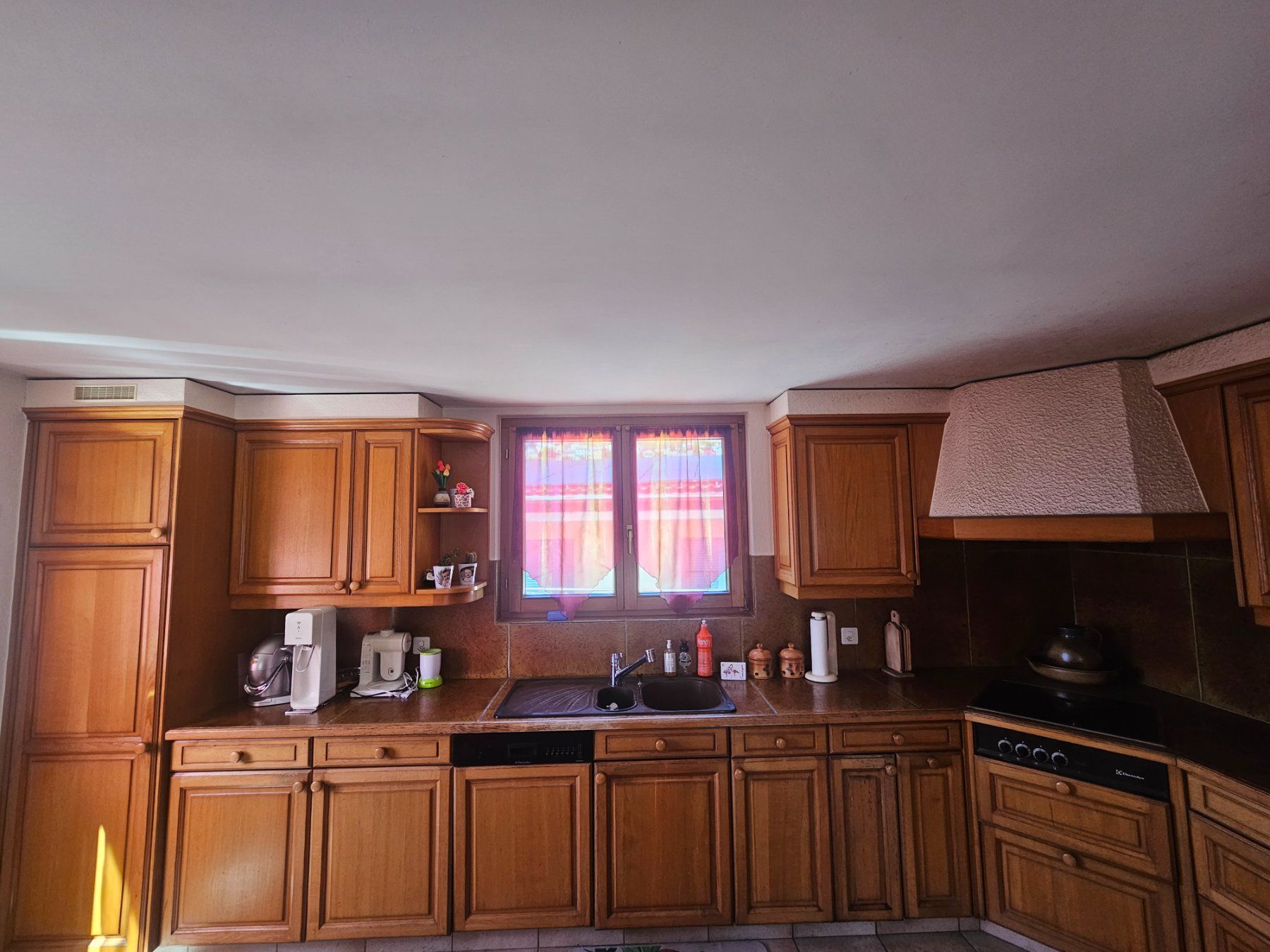 Cucine complete: Cuisine en chêne massif – Usato da Conthey venduto da sab_qhl9