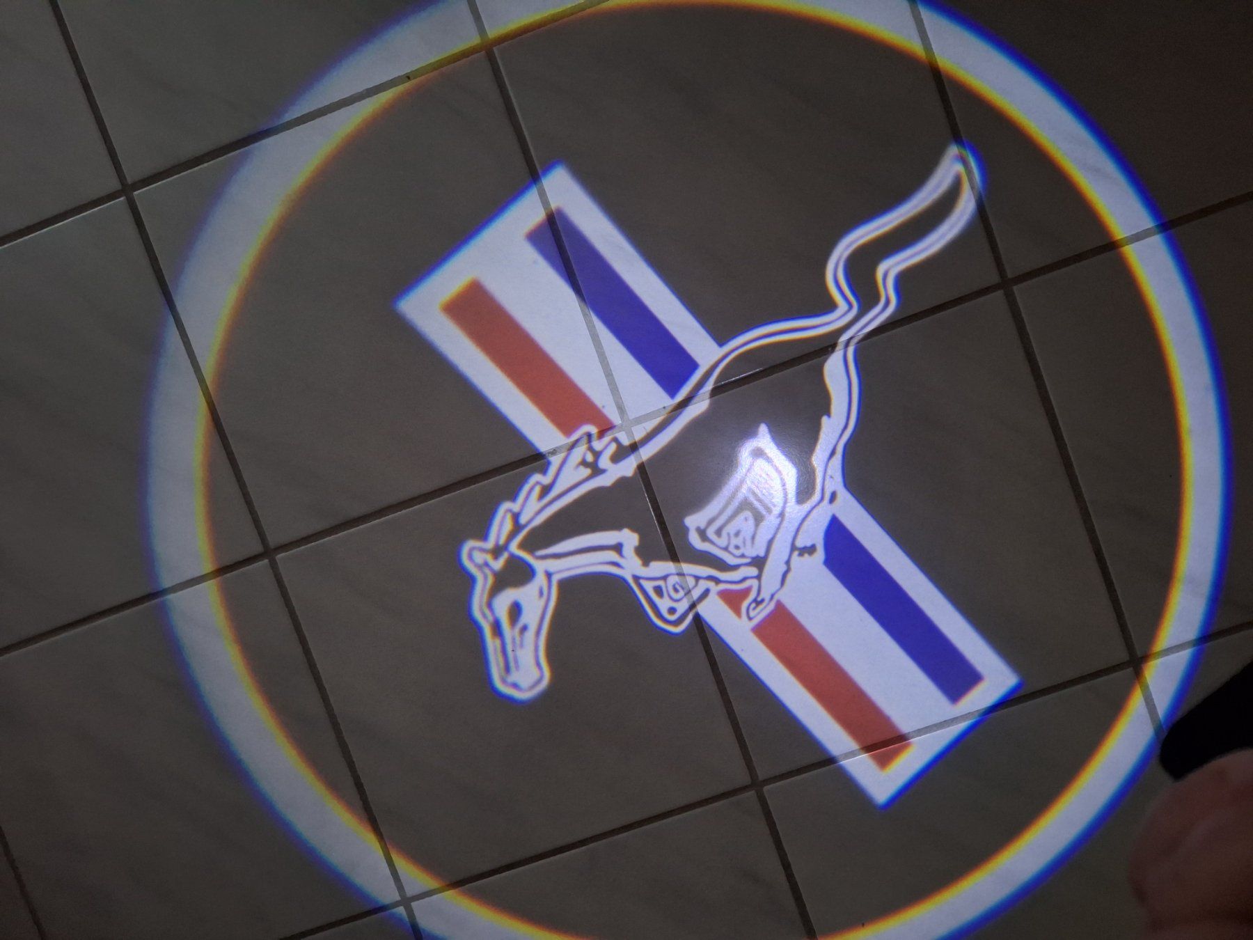 Lampade: 2 Bodenleuchten Mustang Symbol – Usato da Eiken venduto da Lashar