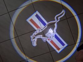 2 Bodenleuchten Mustang Symbol