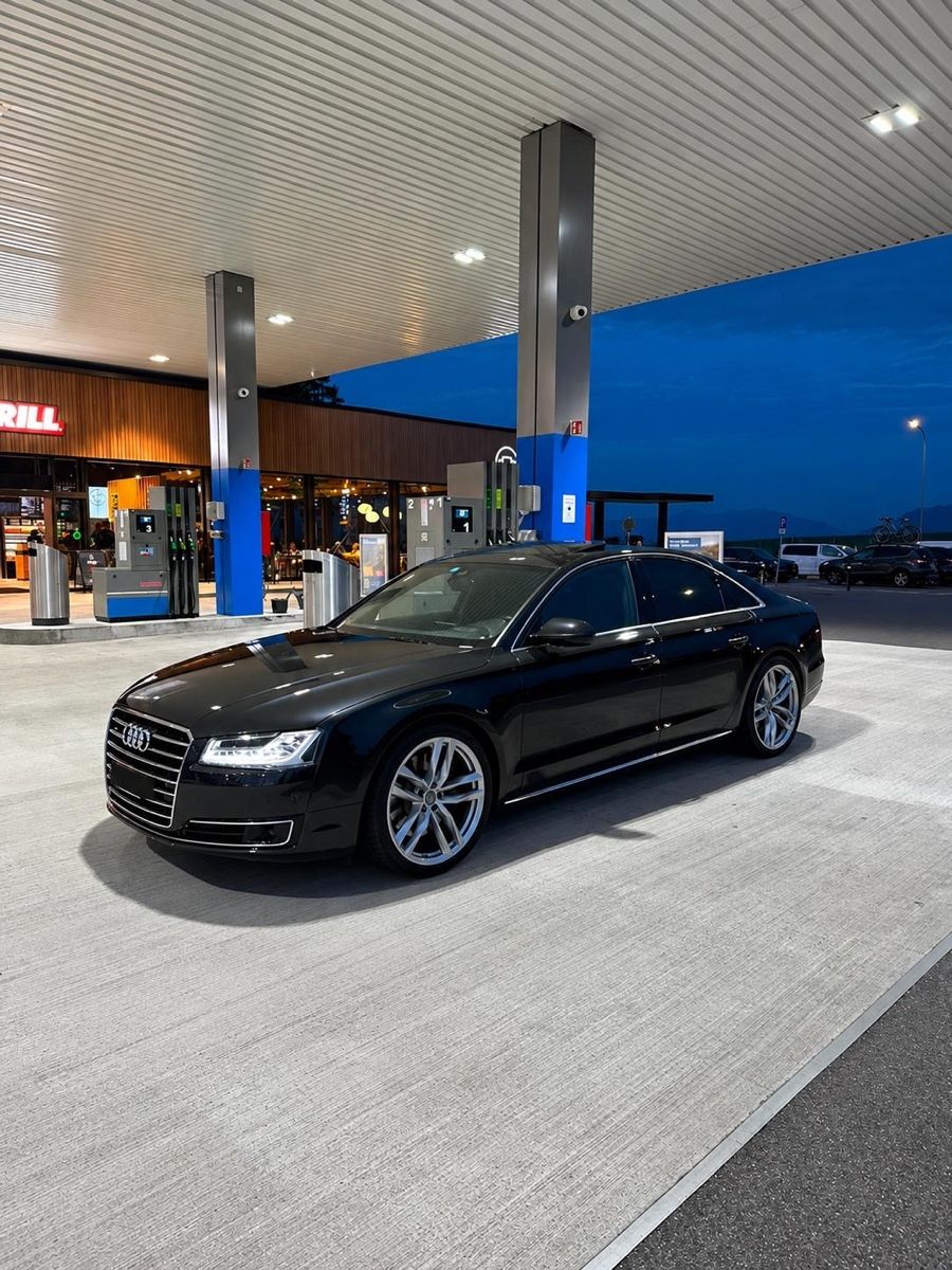 Audi Automobili: Audi A8 4.0 Tfsi – Usato da Wollerau venduto da ald_2jrn 4