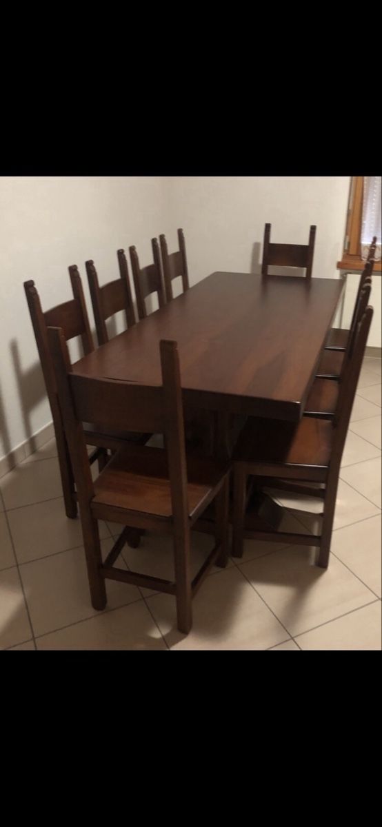 Set di tavolo e panche: Holztisch mit 10 Stühlen  – Nuovo (secondo la descrizione) da Roveredo GR venduto da Pizza014