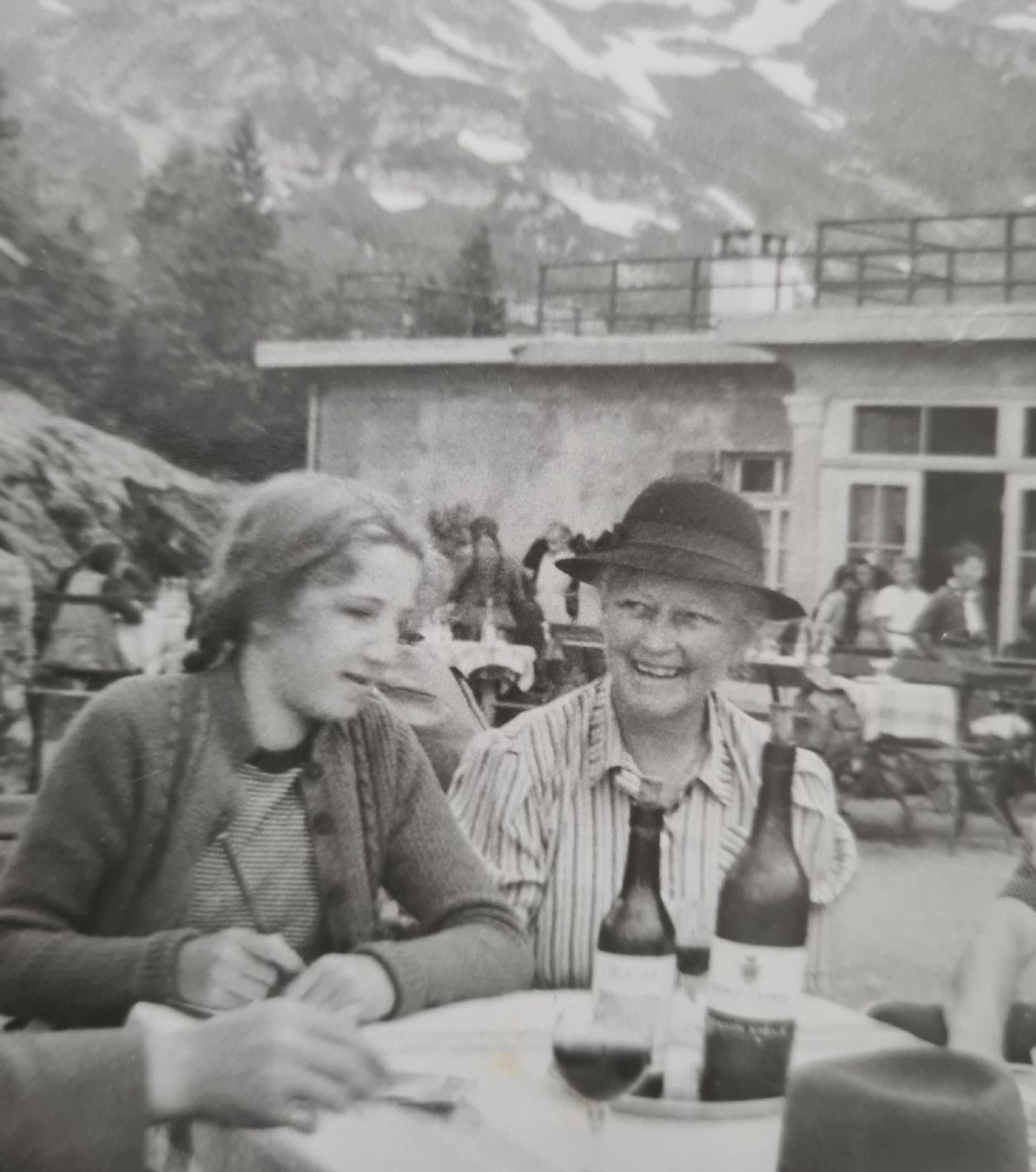 Foto & Immagini: Gruppenfoto Silvester 1945 – Usato da Ebikon venduto da Donar50 1