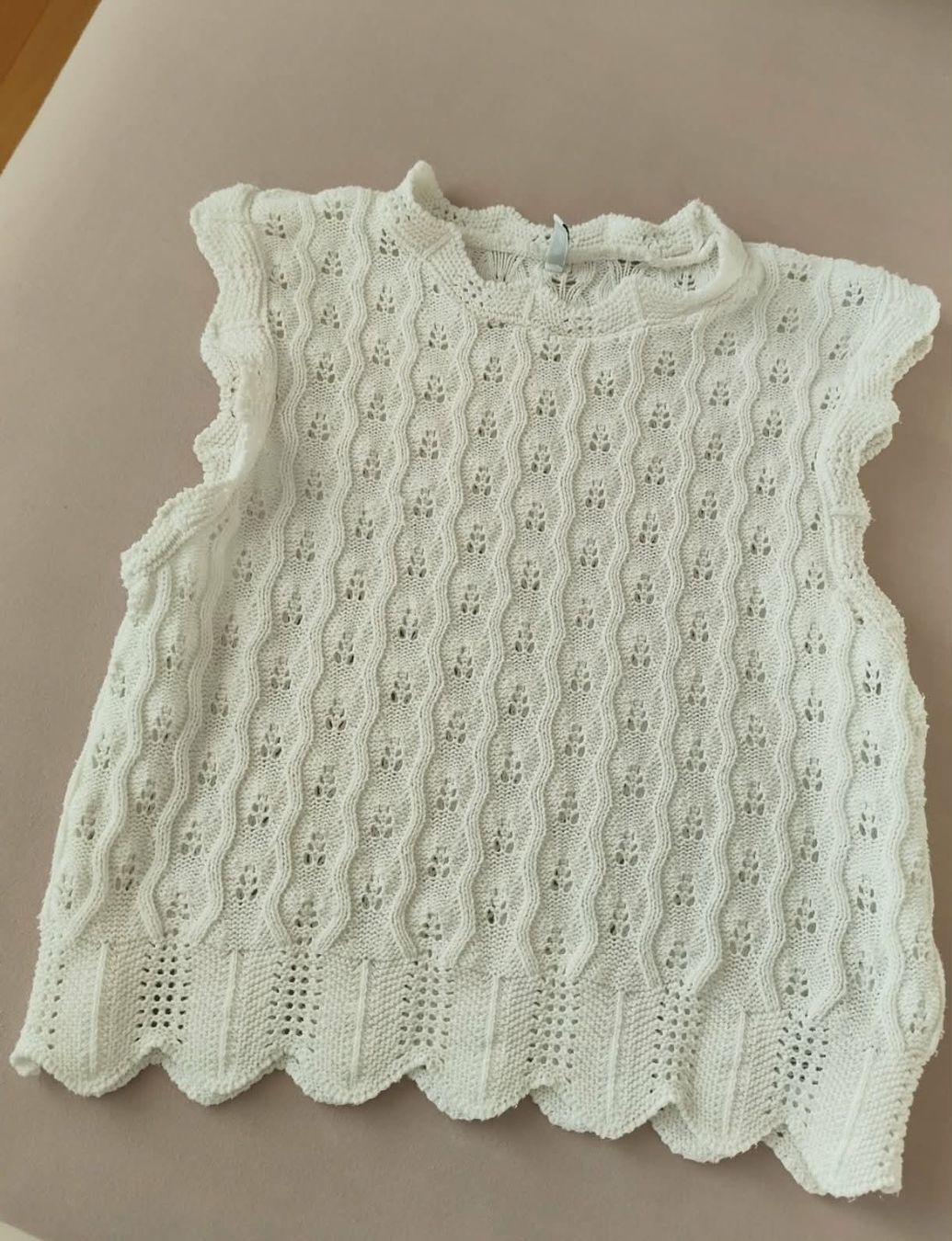 Vestes: 2x Strickoberteile + Foulard – D'occasion à Zürich par Claudia_Zueri 1